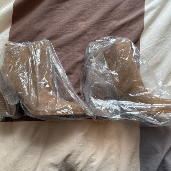 Marc Fisher LTD Oshay Pointed Toe Bootie - 8M - Picture 3 of 3